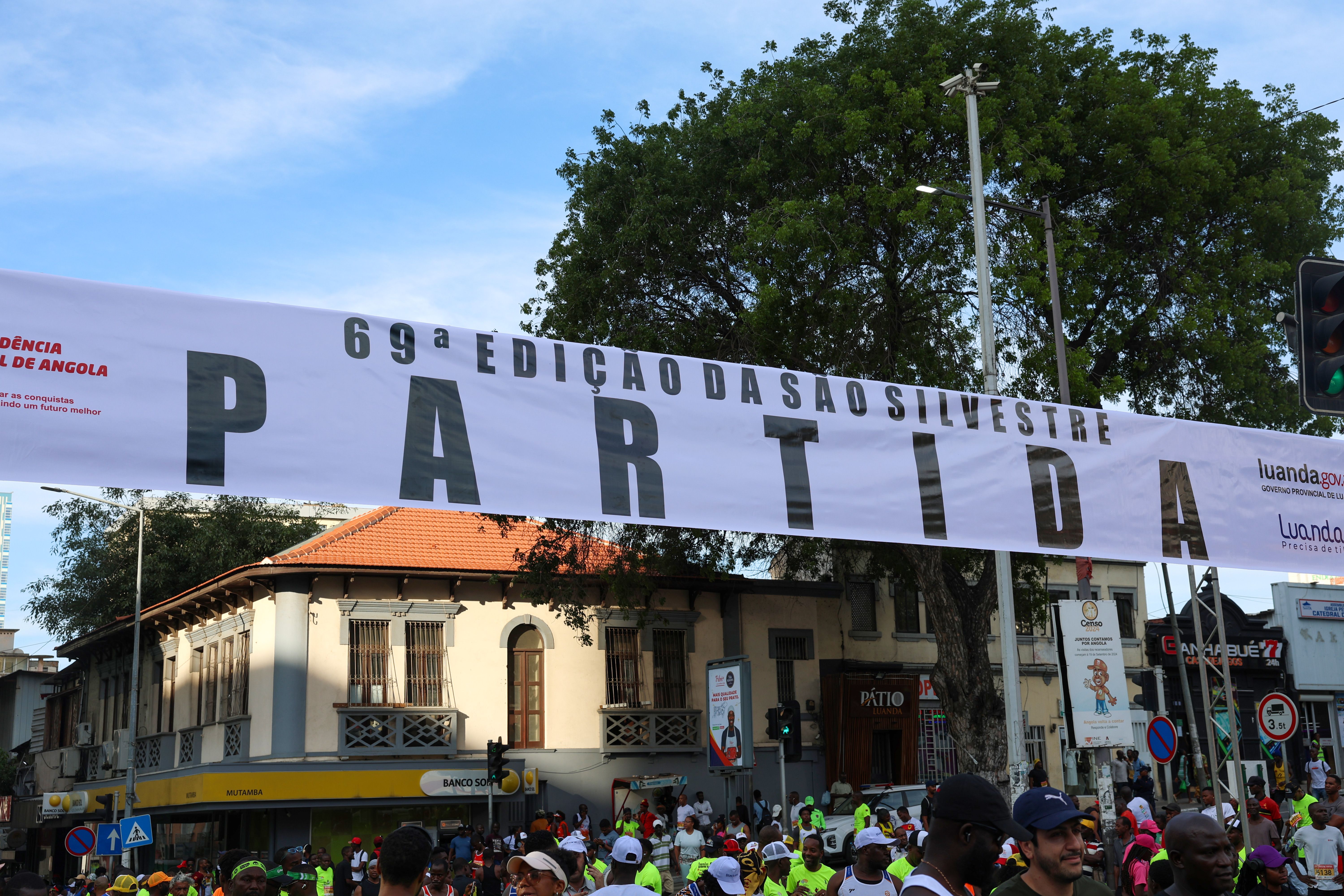 <br />
<b>Notice</b>:  Undefined index: title in <b>/home/gov/public_html/portais-governo-producao/themes/portalweb/galeria-itens.php</b> on line <b>148</b><br />
