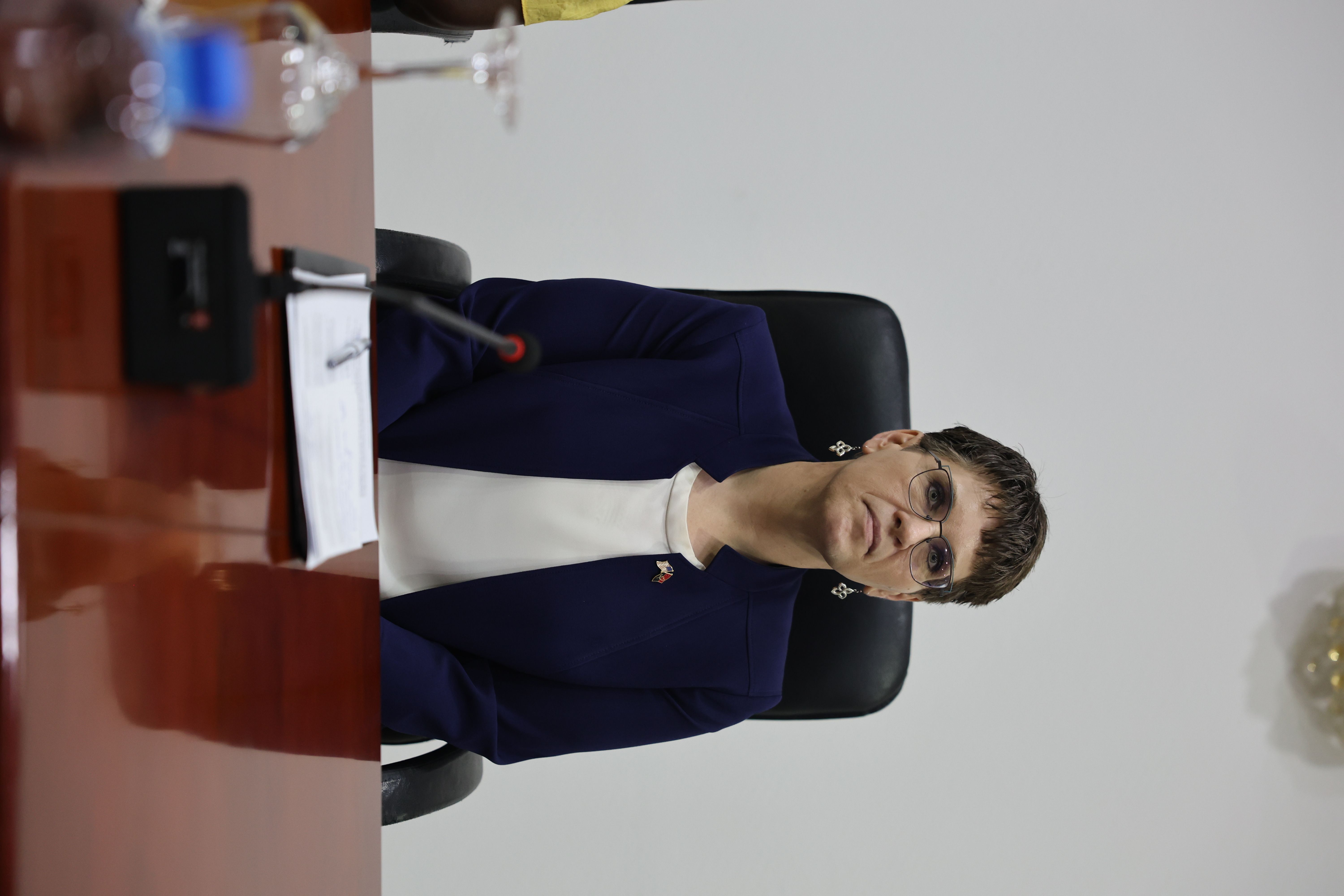 <br />
<b>Notice</b>:  Undefined index: title in <b>/home/gov/public_html/portais-governo-producao/themes/portalweb/galeria-itens.php</b> on line <b>148</b><br />
