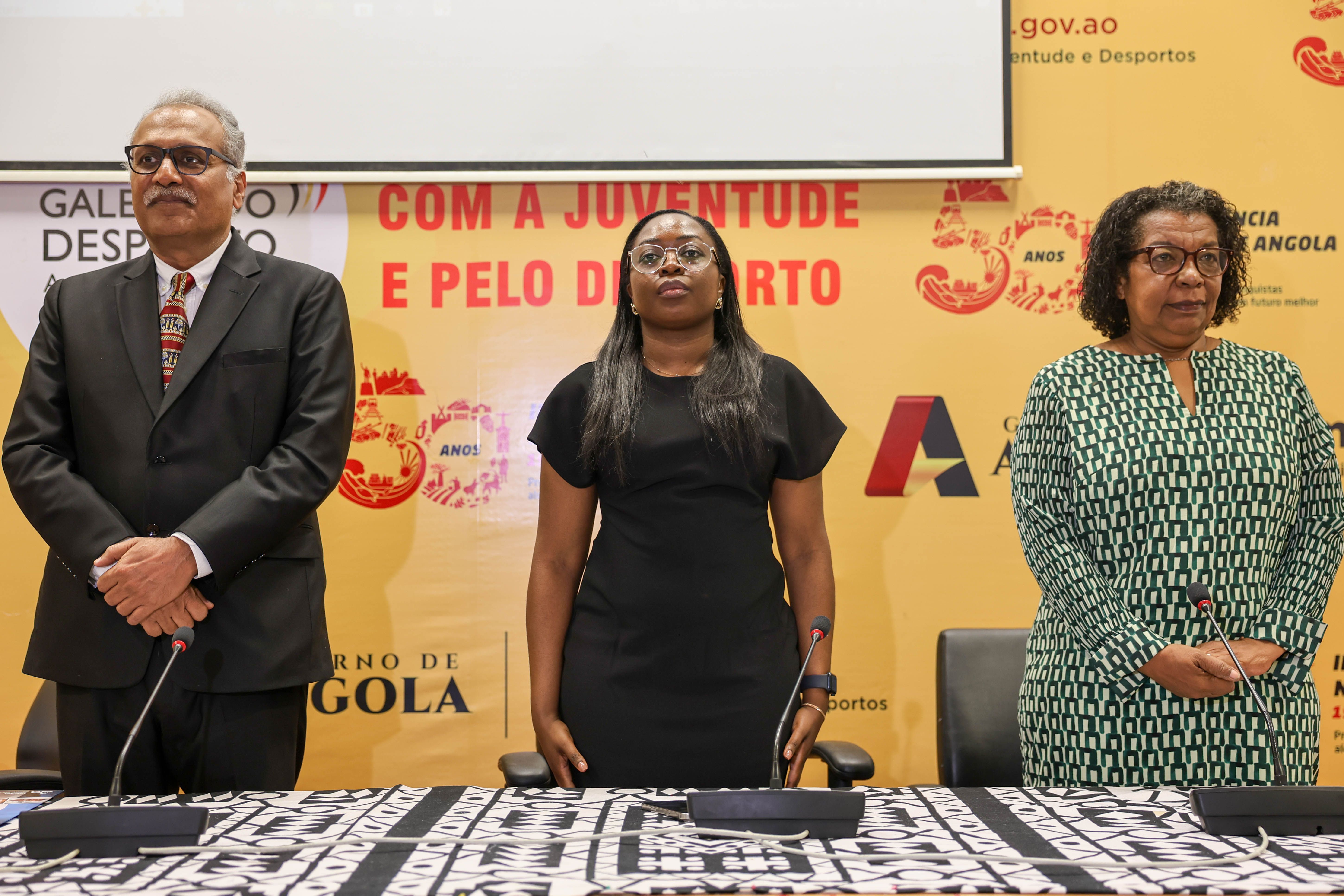 <br />
<b>Notice</b>:  Undefined index: title in <b>/home/gov/public_html/portais-governo-producao/themes/portalweb/galeria-itens.php</b> on line <b>148</b><br />
