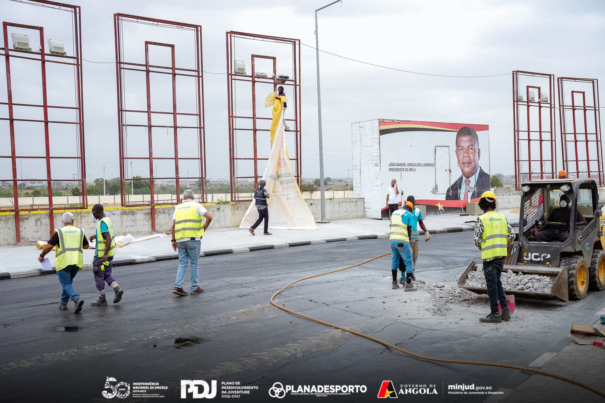 <br />
<b>Notice</b>:  Undefined index: title in <b>/home/gov/public_html/portais-governo-producao/themes/portalweb/galeria-itens.php</b> on line <b>148</b><br />
