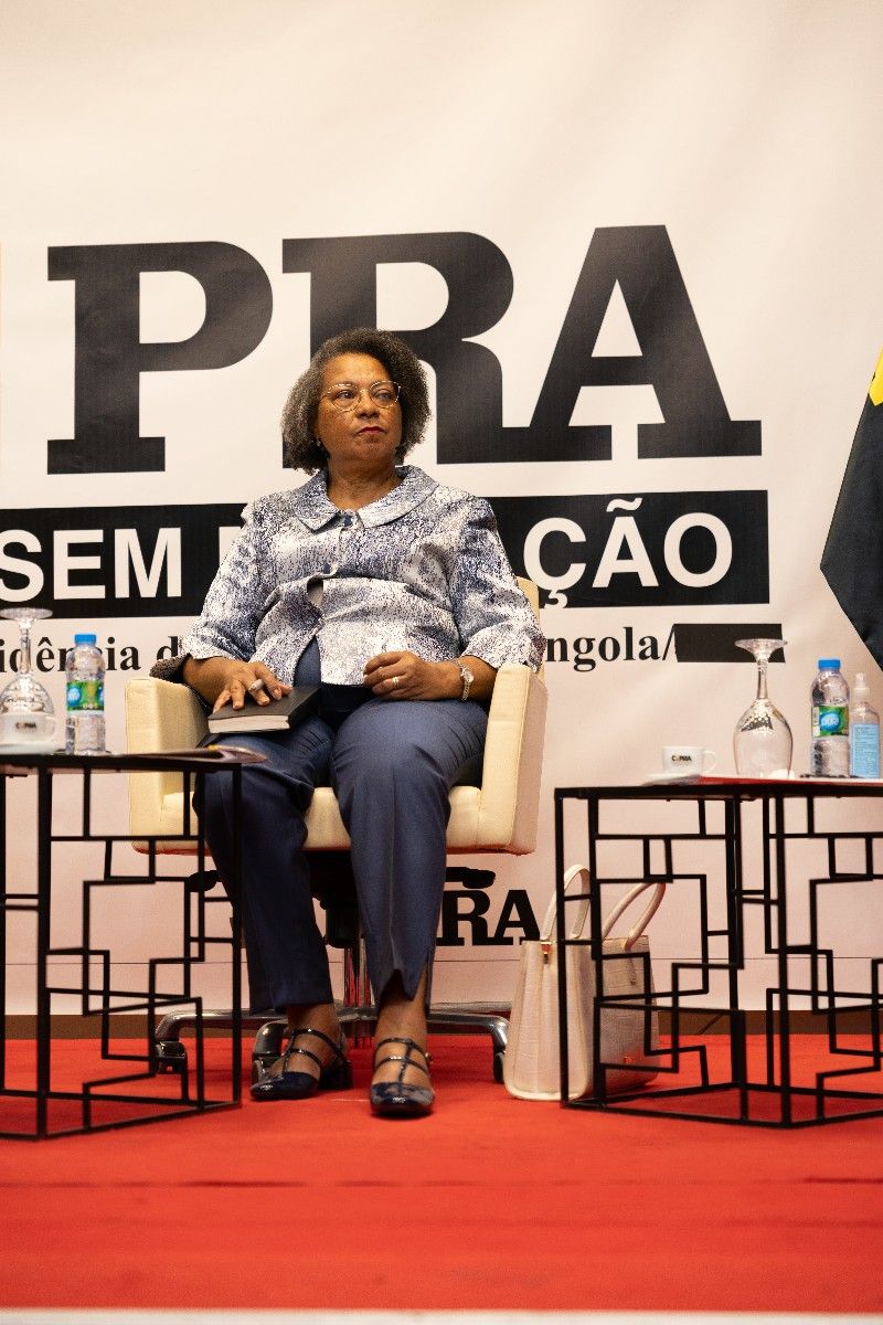 <br />
<b>Notice</b>:  Undefined index: title in <b>/home/gov/public_html/portais-governo-producao/themes/portalweb/galeria-itens.php</b> on line <b>148</b><br />
