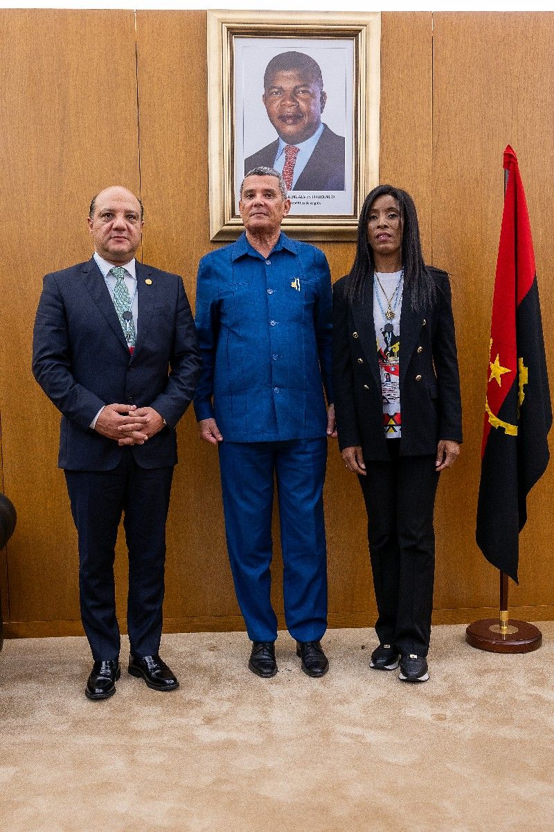 <br />
<b>Notice</b>:  Undefined index: title in <b>/home/gov/public_html/portais-governo-producao/themes/portalweb/galeria-itens.php</b> on line <b>148</b><br />
