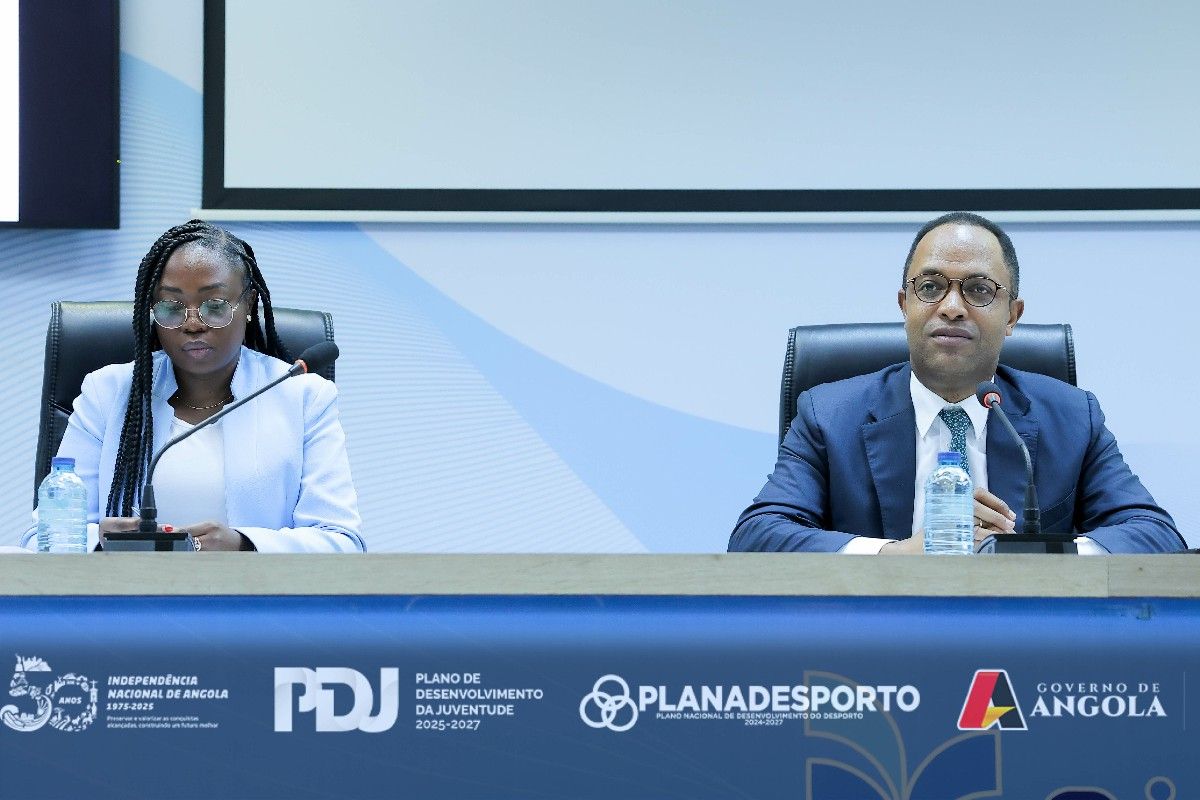 <br />
<b>Notice</b>:  Undefined index: title in <b>/home/gov/public_html/portais-governo-producao/themes/portalweb/galeria-itens.php</b> on line <b>148</b><br />
