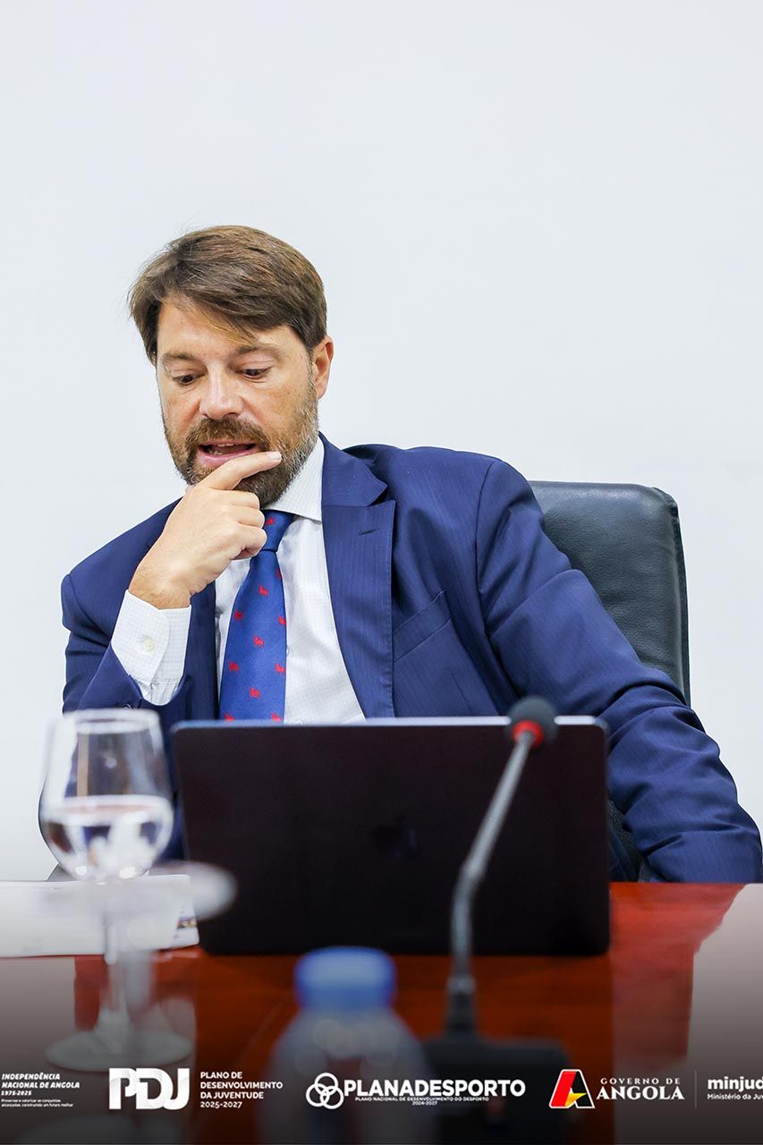 <br />
<b>Notice</b>:  Undefined index: title in <b>/home/gov/public_html/portais-governo-producao/themes/portalweb/galeria-itens.php</b> on line <b>148</b><br />
