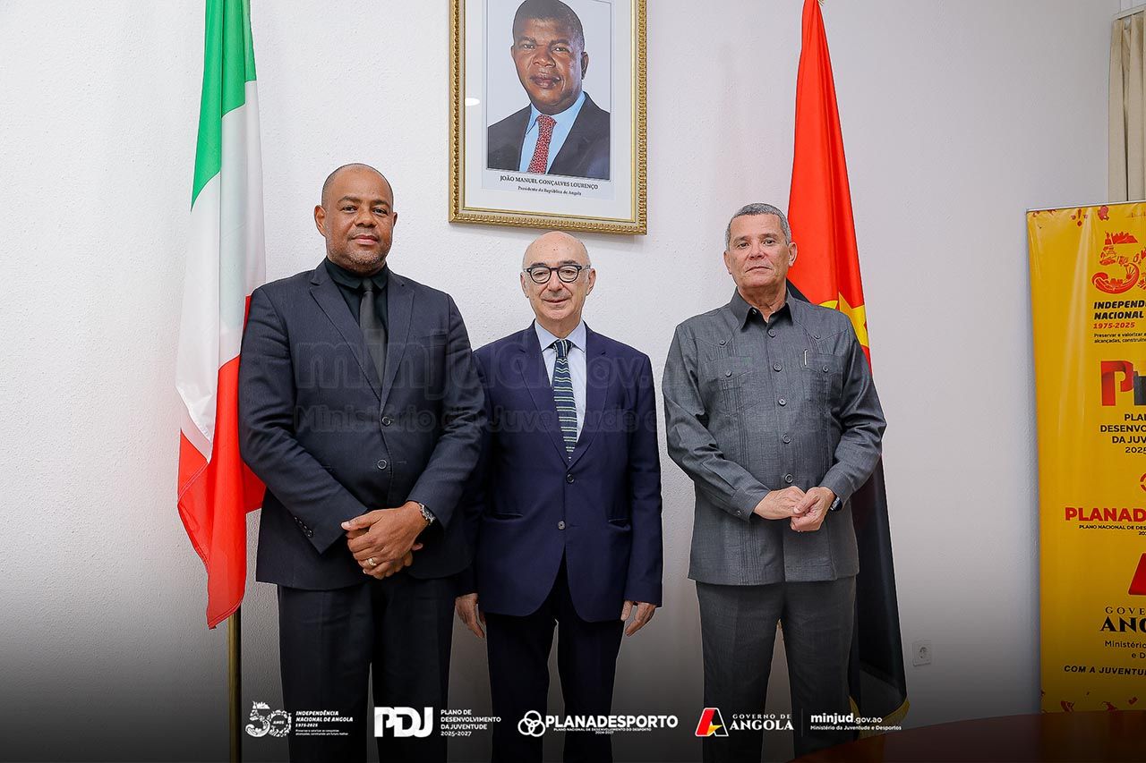 <br />
<b>Notice</b>:  Undefined index: title in <b>/home/gov/public_html/portais-governo-producao/themes/portalweb/galeria-itens.php</b> on line <b>148</b><br />
