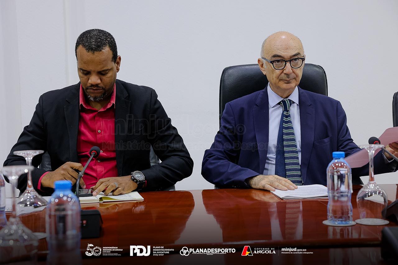 <br />
<b>Notice</b>:  Undefined index: title in <b>/home/gov/public_html/portais-governo-producao/themes/portalweb/galeria-itens.php</b> on line <b>148</b><br />
