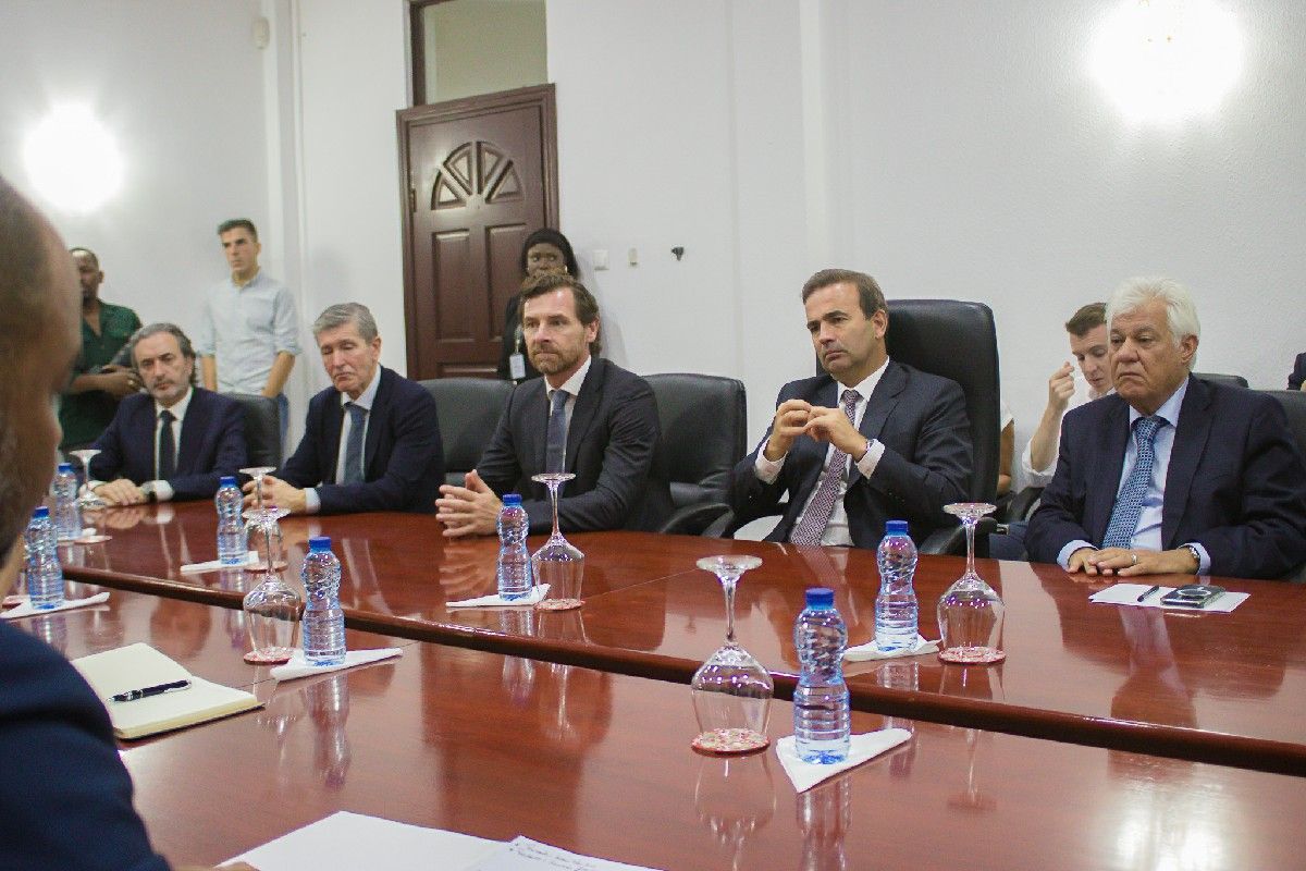 <br />
<b>Notice</b>:  Undefined index: title in <b>/home/gov/public_html/portais-governo-producao/themes/portalweb/galeria-itens.php</b> on line <b>148</b><br />
