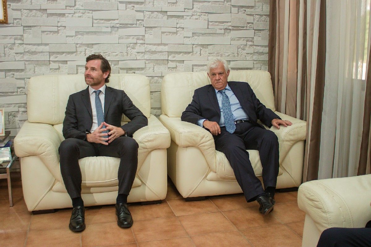 <br />
<b>Notice</b>:  Undefined index: title in <b>/home/gov/public_html/portais-governo-producao/themes/portalweb/galeria-itens.php</b> on line <b>148</b><br />
