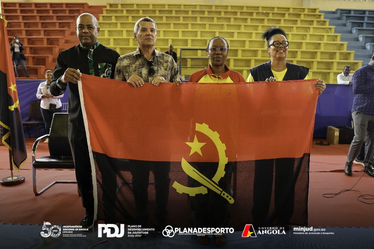 <br />
<b>Notice</b>:  Undefined index: title in <b>/home/gov/public_html/portais-governo-producao/themes/portalweb/galeria-itens.php</b> on line <b>148</b><br />
