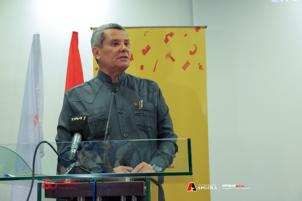 <br />
<b>Notice</b>:  Undefined index: title in <b>/home/gov/public_html/portais-governo-producao/themes/portalweb/galeria-itens.php</b> on line <b>148</b><br />
