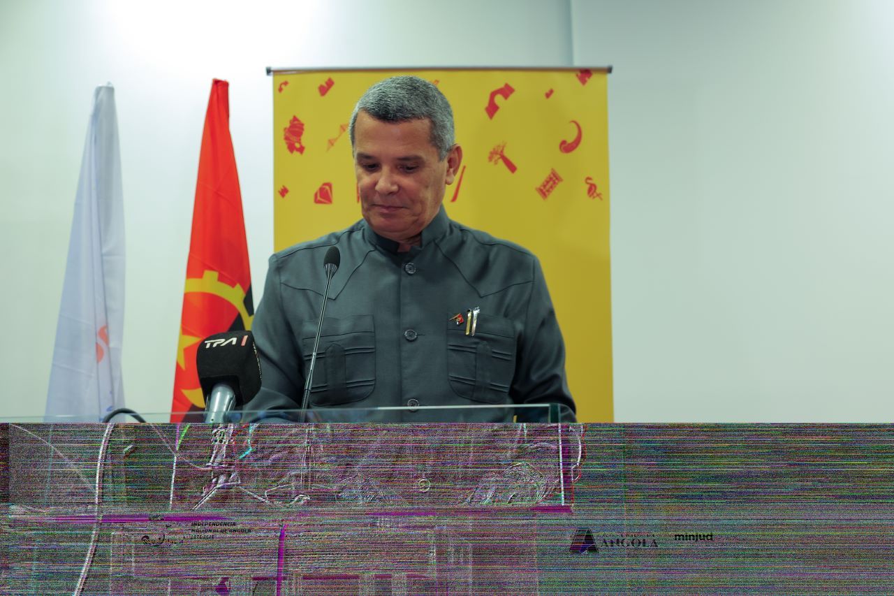 <br />
<b>Notice</b>:  Undefined index: title in <b>/home/gov/public_html/portais-governo-producao/themes/portalweb/galeria-itens.php</b> on line <b>148</b><br />
