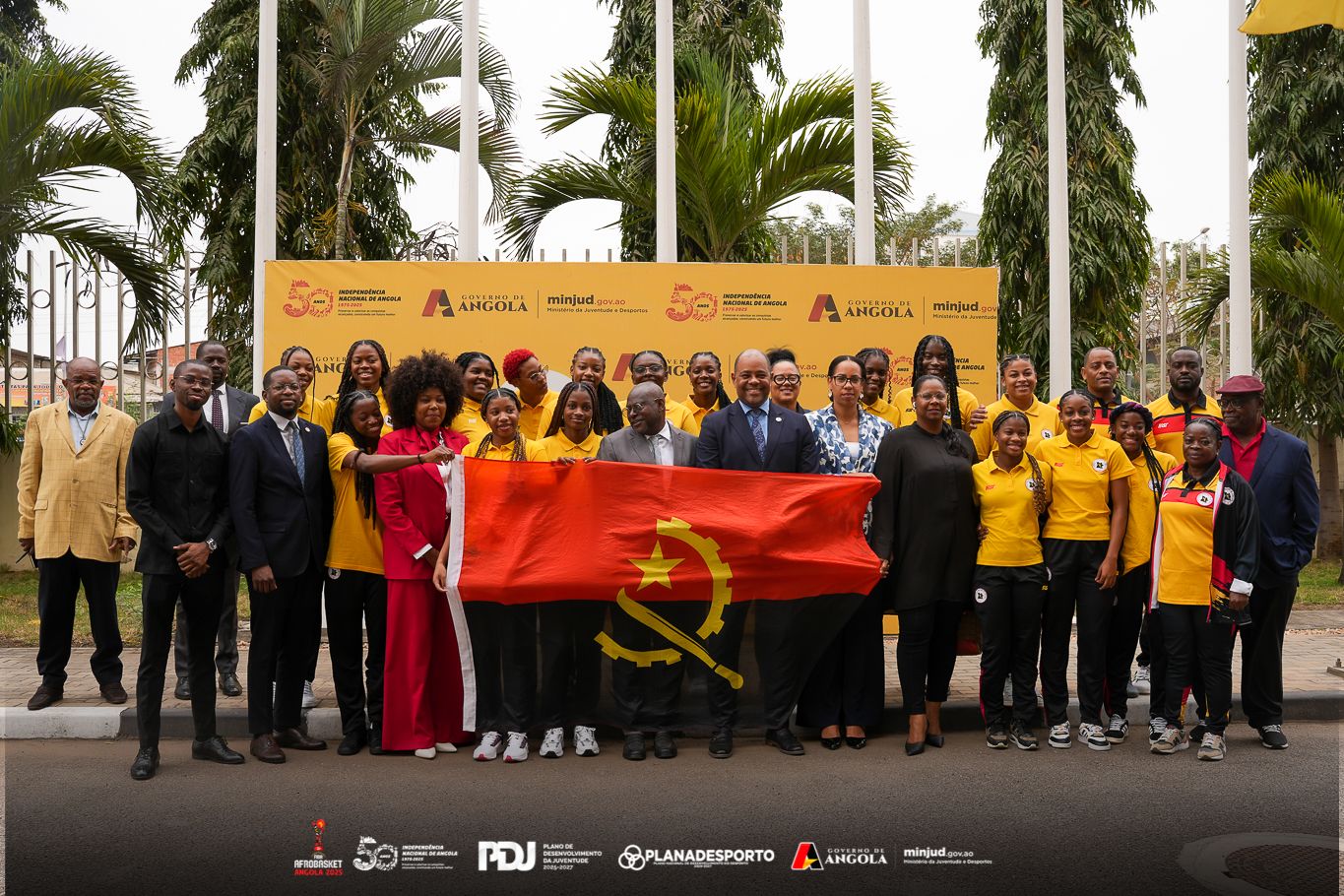 ENTREGA DE BANDEIRA A FEDERAÇÃO DE ANDEBOL SUB 16